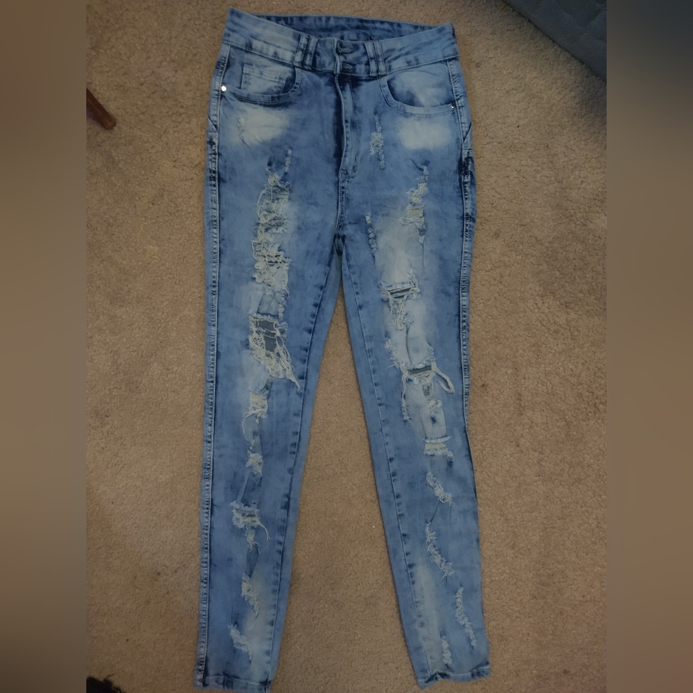 Trendy Distressed Light Blue Skinny Jeans